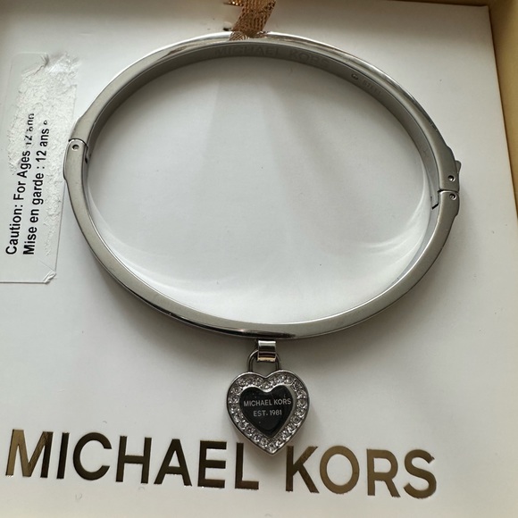 MICHAEL KORS
Silver-Tone Logo Heart Bangle - Picture 1 of 2